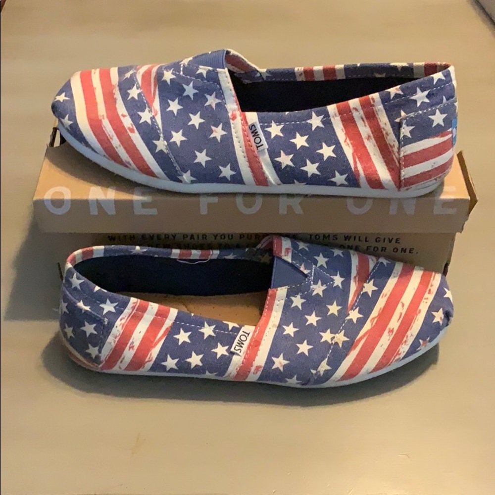 Tom’s classic slip ons